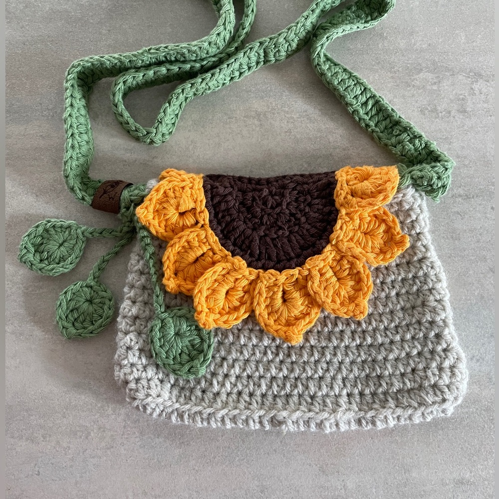 NEW Cute Handmade Crochet sunflower small shoulder bag purse pouch sling